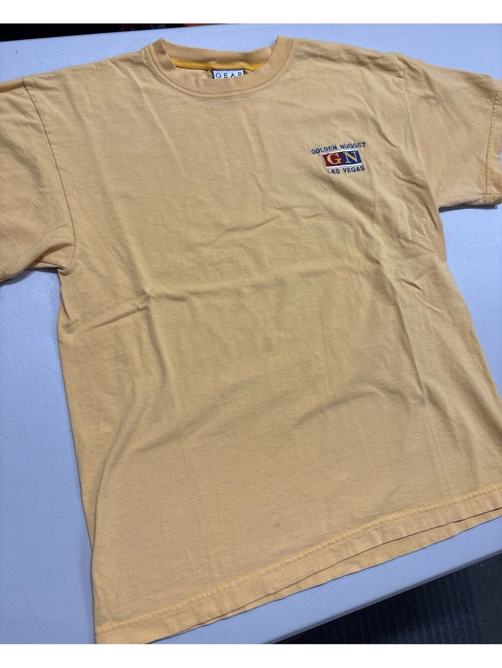 VVintage Golden Nugget Las Vegas Casino T-Shirt Embroidered Yellow Gear Sports M